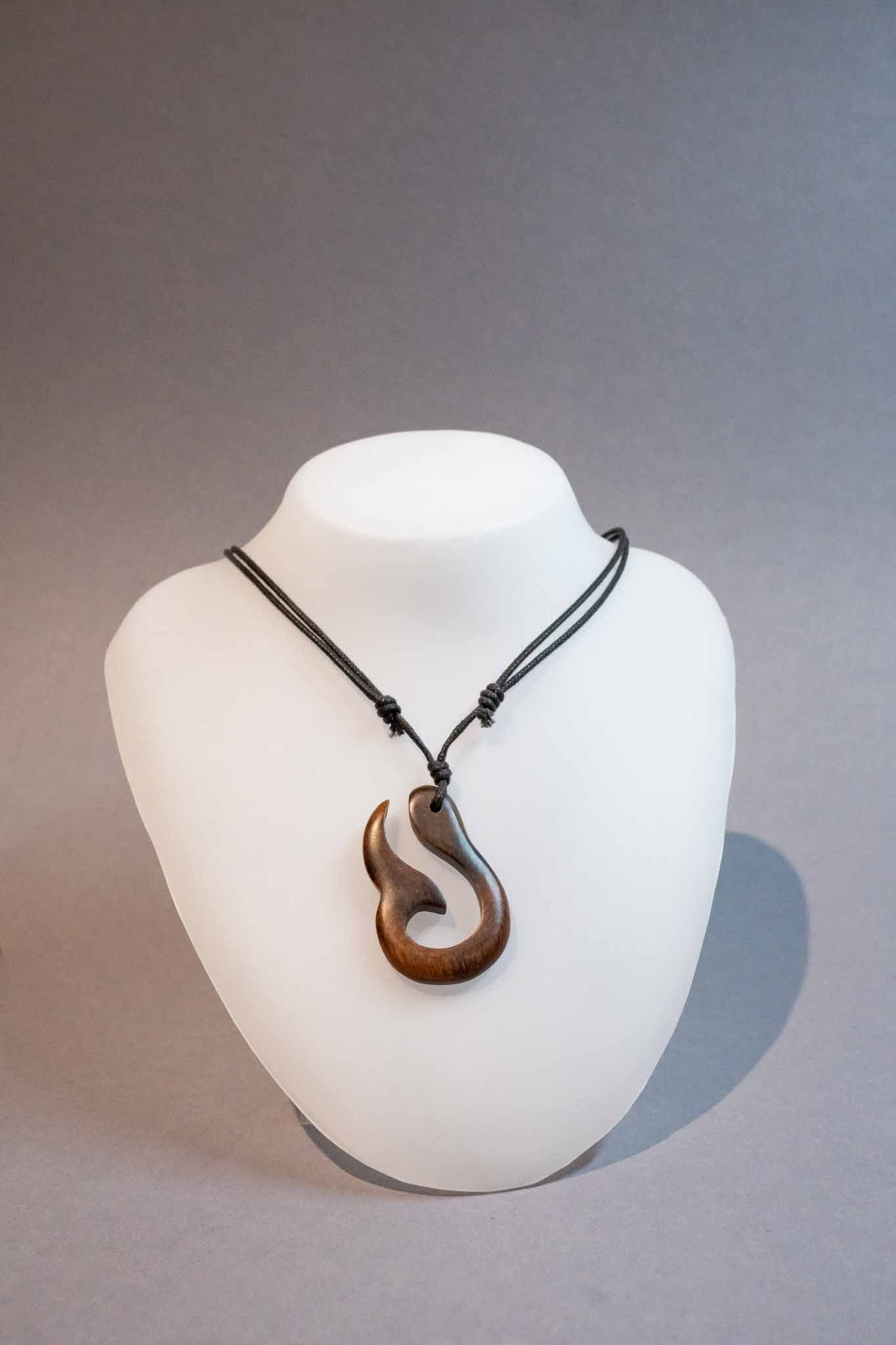 Holzkette braun oder dunkelbraun nach oben offen