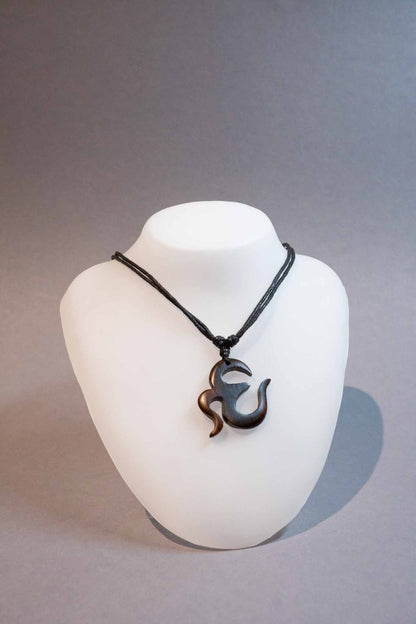 Holzanhaenger Omzeichen dunkel