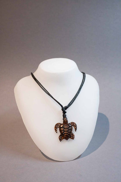 Holzanhaenger Schildkroete dunkel