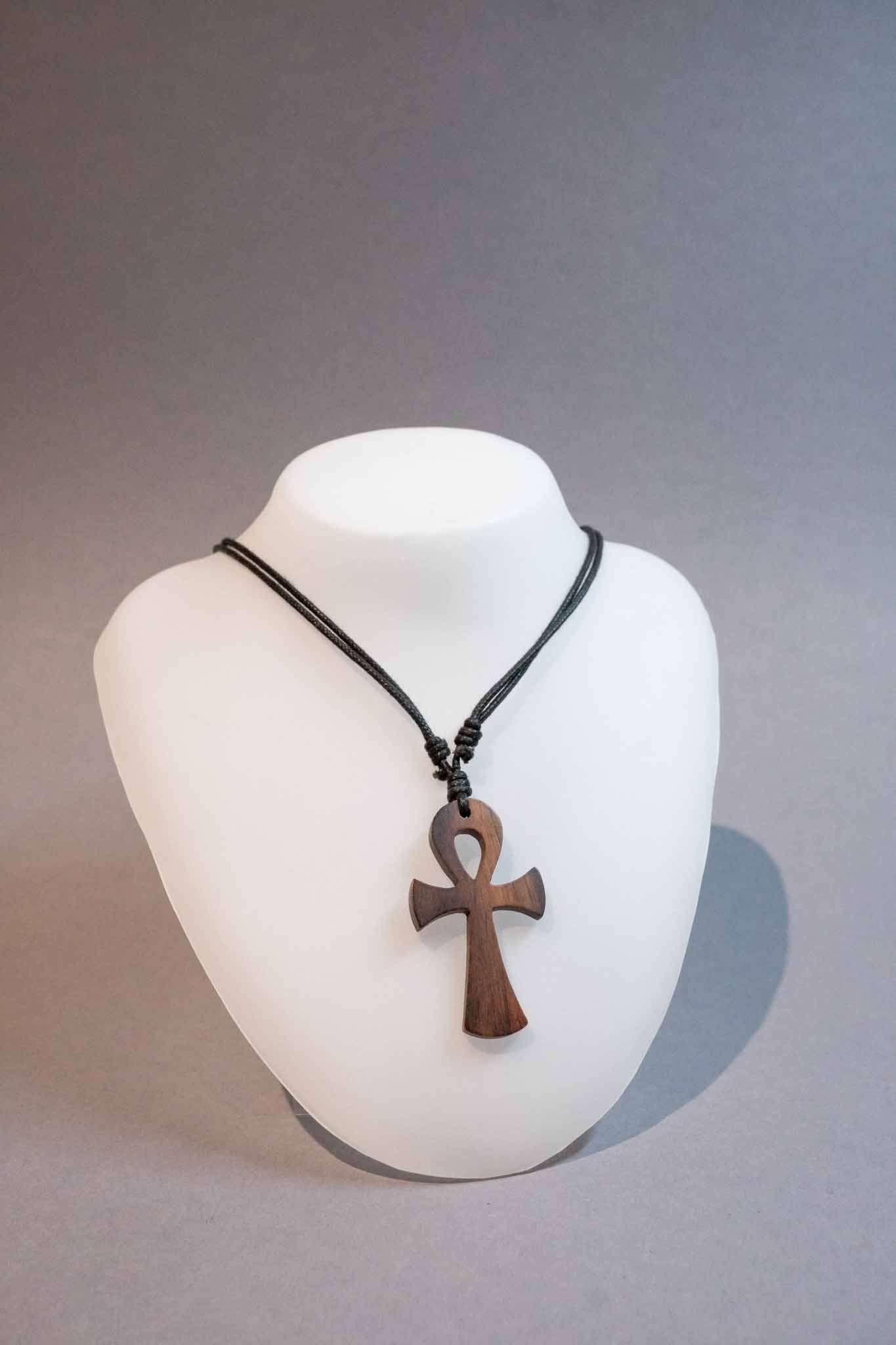 holzanhaenger_kreuz_voll