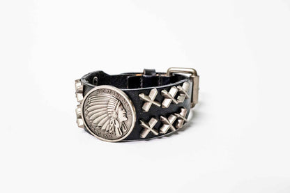 Lederarmband – Indianer-Symbole, verstellbar – Schwarz/Silber, handgefertigt aus Peru