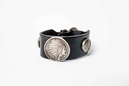 Lederarmband – Indianer-Symbole, verstellbar – Schwarz/Silber, handgefertigt aus Peru