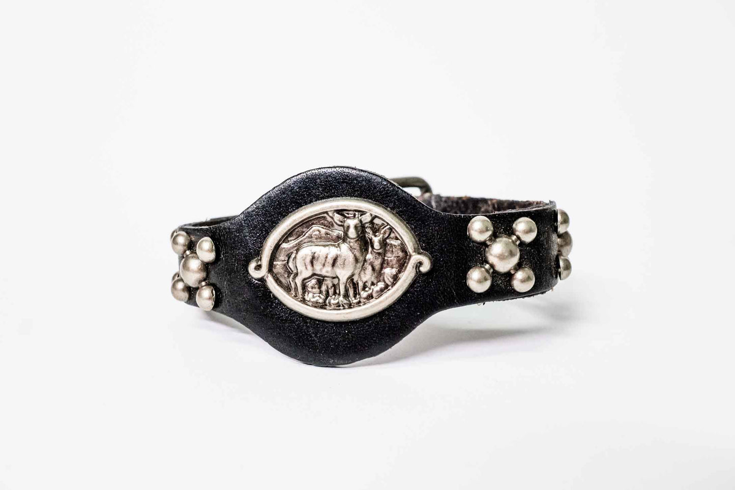 Lederarmband – Indianer-Symbole, verstellbar – Schwarz/Silber, handgefertigt aus Peru