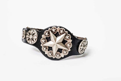 Lederarmband – Sternprägung, verstellbar – Silber/Schwarz, handgefertigt aus Peru