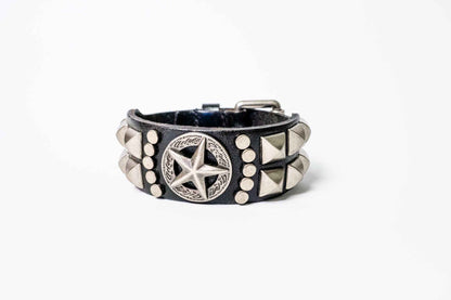 Lederarmband – Sternprägung, verstellbar – Silber/Schwarz, handgefertigt aus Peru