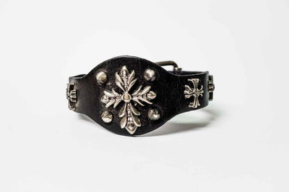 Lederarmband mit Blumenprägung, verstellbar – Schwarz/Silber, handgefertigt in Peru