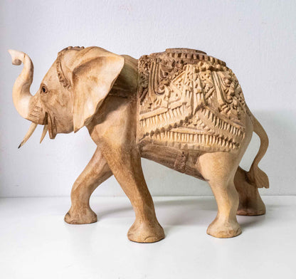 Der größte Holzelefant mit Gravur und Verzierung - Ursprung Indonesien
