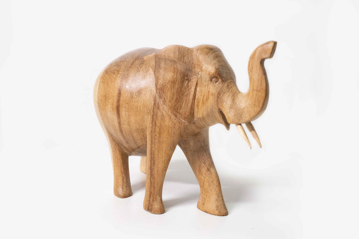 Holzelefant stehend – Handgefertigte Holzfigur aus Indonesien, mittelklein